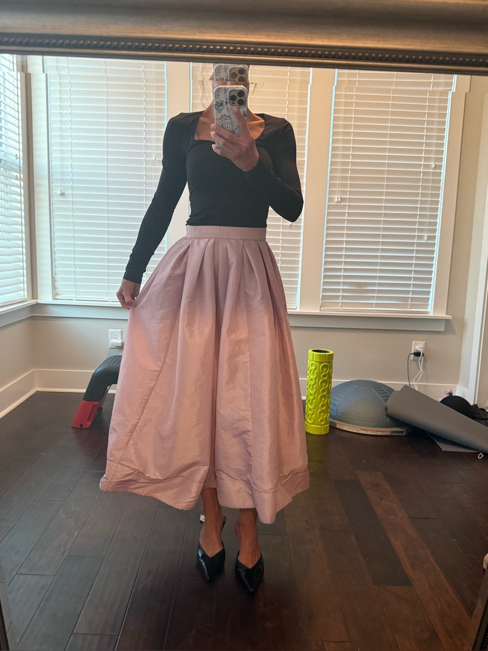 FREE PEOPLE SATIN LIKE EFFECT TULLE SKIRT
